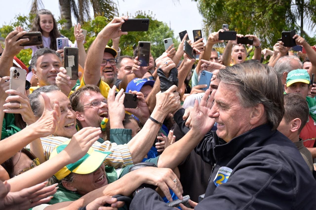 Bolsonaro fez campanha em Poços de Caldas participou de motociata e