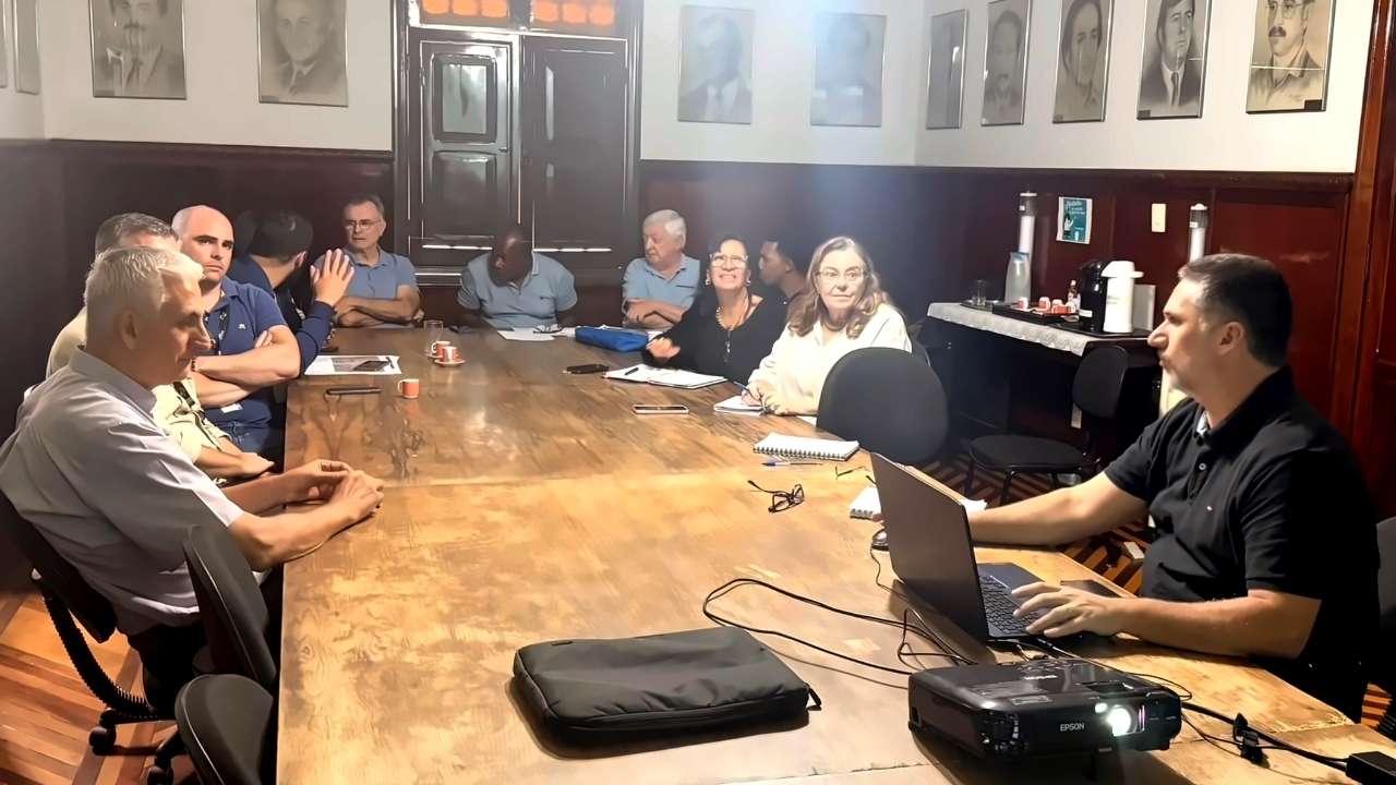 Imagem de Técnicos do Governo do Estado analisam obras de macrodrenagem em São João da Boa Vista