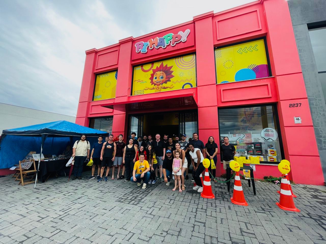 Imagem de Ri Happy celebra hoje, sábado (11), seu 3º aniversário com o evento especial Hot Wheels Day em São João da Boa Vista