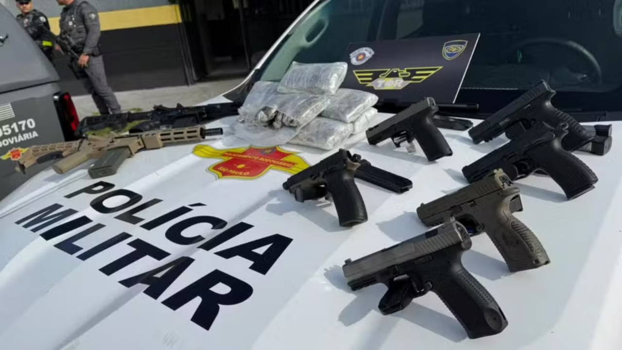 Apreensão de armas na SP-280 termina com prisão de duas mulheres em Itu